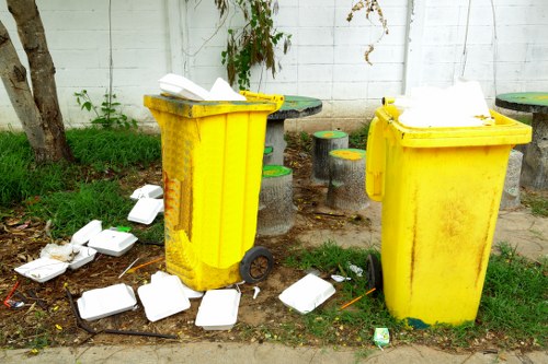 Various types of skips available in Kilburn
